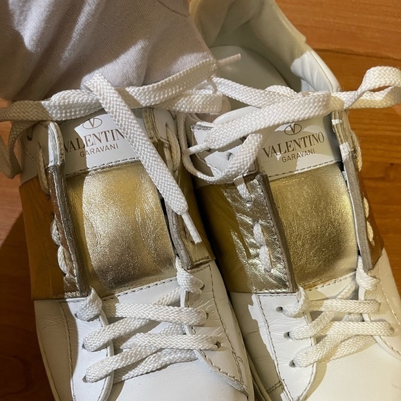 VALENTINO rockstud sneakers in white and gold - Picture 7 of 12
